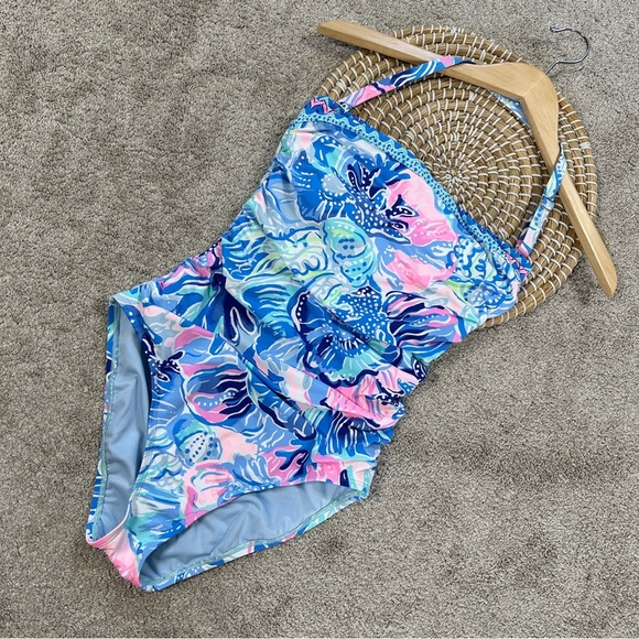Lilly Pulitzer Women’s Justina One Piece Swimsuit in Shade Seekers Engineered 4 - Picture 2 of 16